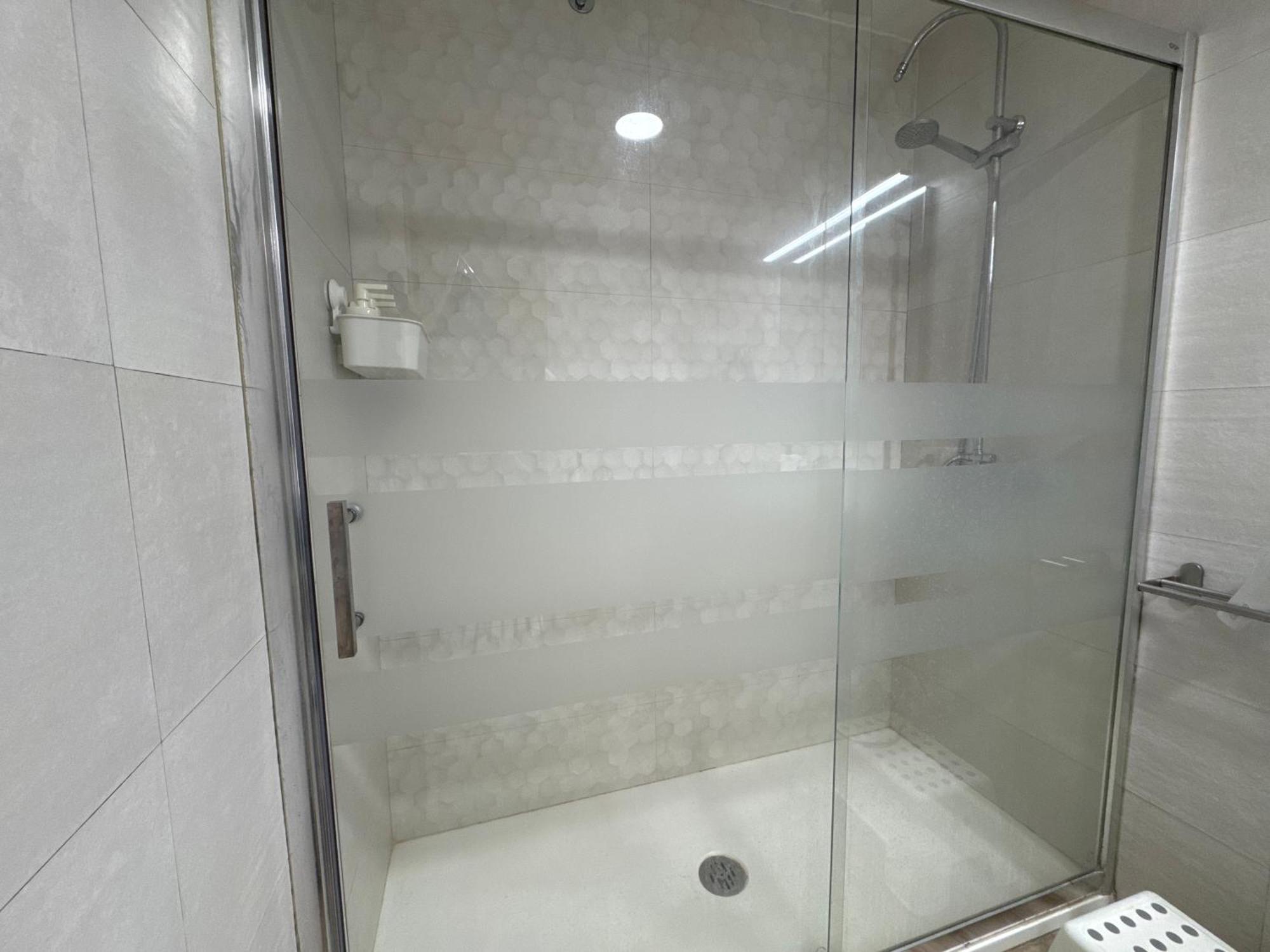 Alex Bed & Breakfast - Your Home Away Including Breakfast - In A Real Home ฟูเอนฮิโรลา ภายนอก รูปภาพ